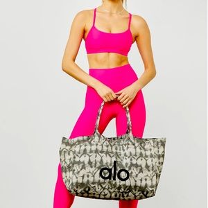 ALO Shopper Tote 😍